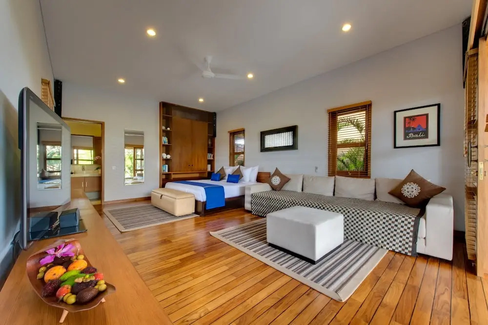 9 Bedrooms 9 Bathrooms-2 Pools Seminyak