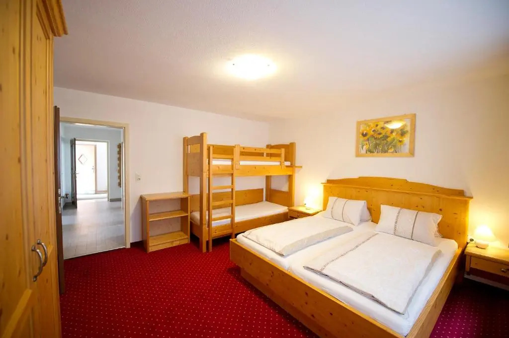 Chalet & Apartments Tiroler Bua