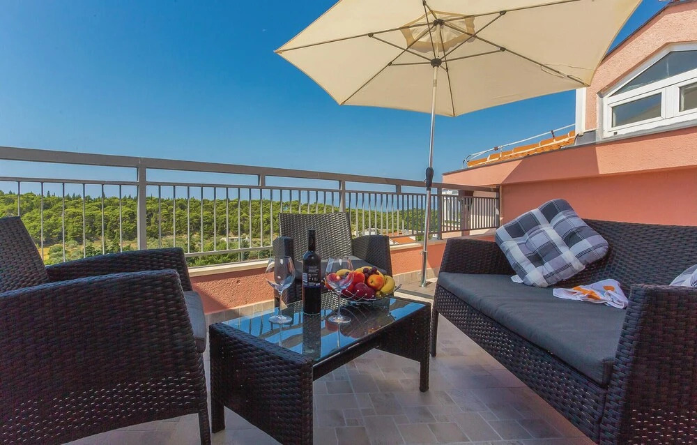 Nice Apartment in Makarska With 1 Bedrooms and Wifi