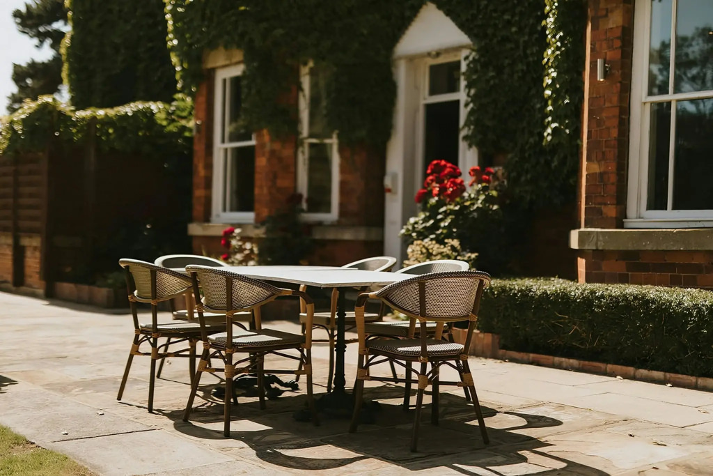Healing Manor Hotel