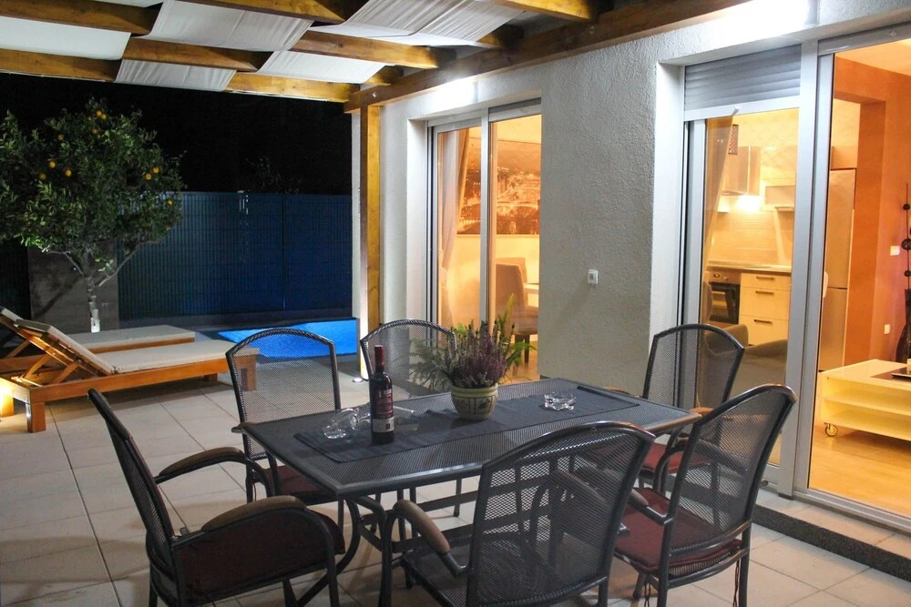Lux Pool House - Apartment With 2 Rooms in Trogir, With Wonderful City