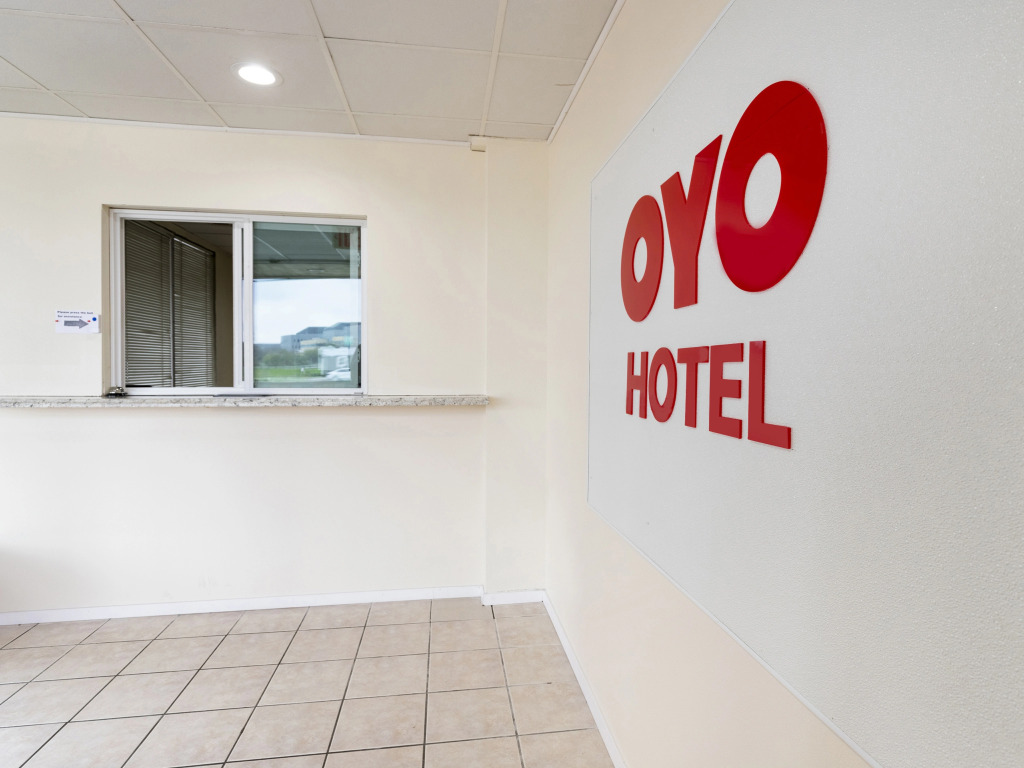Oyo Hotel San Antonio Lackland AFB Seaworld Hwy 90 W