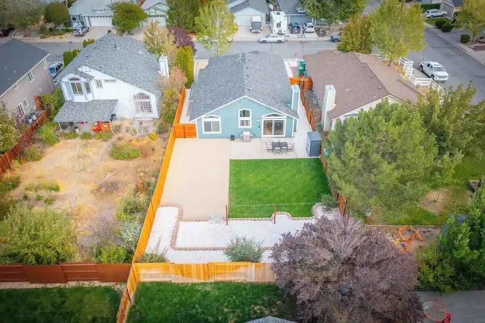Modern Western Retreat Pet-friendly 4bed/2bath