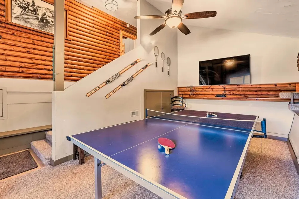 Dog-friendly Kings Beach Log Cabin w/ Hot Tub!