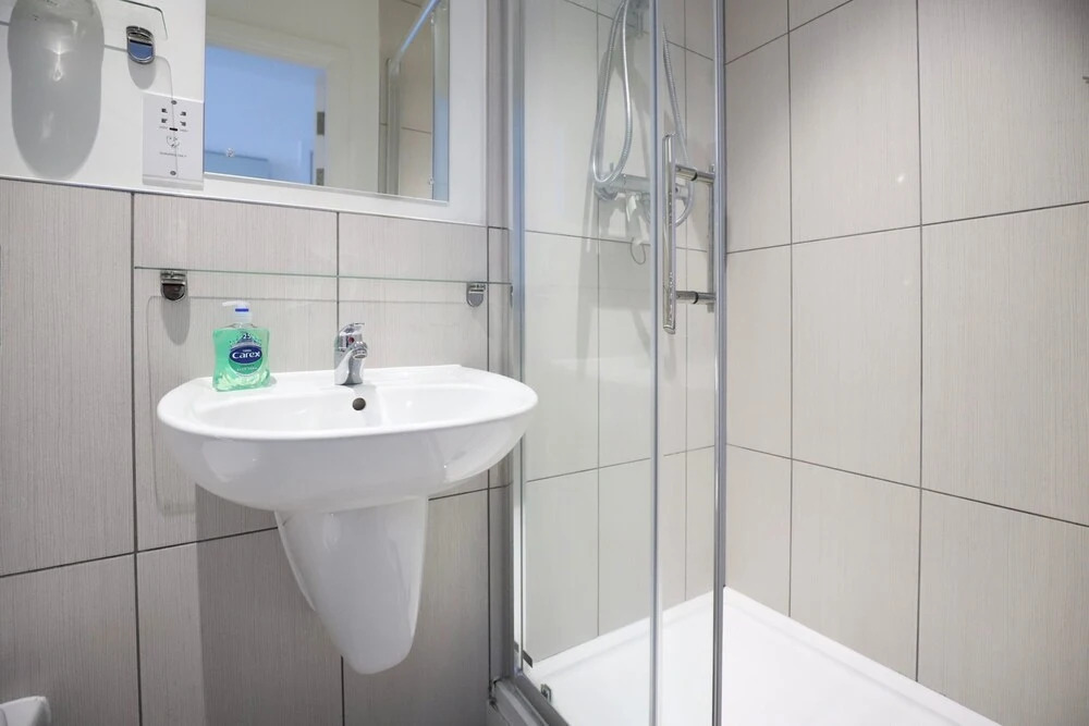 Charming 2 Bedroom Property in East London