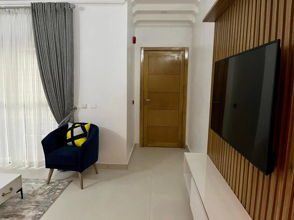 The Zen Loft - 2BR Open Plan Apt W/Pool+Smart Lock