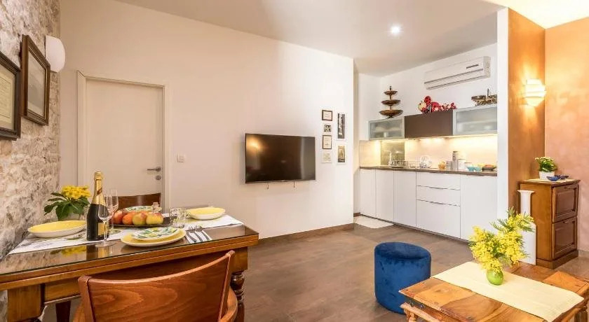 Borna and Franko Rooms Split city centre