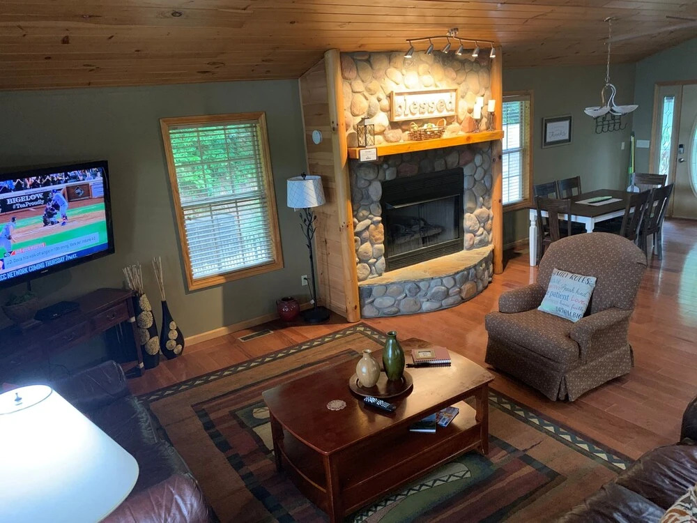 Riversong Ridge - 3 Bedroom Cabin