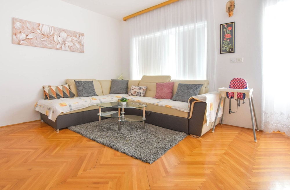 House Rovana