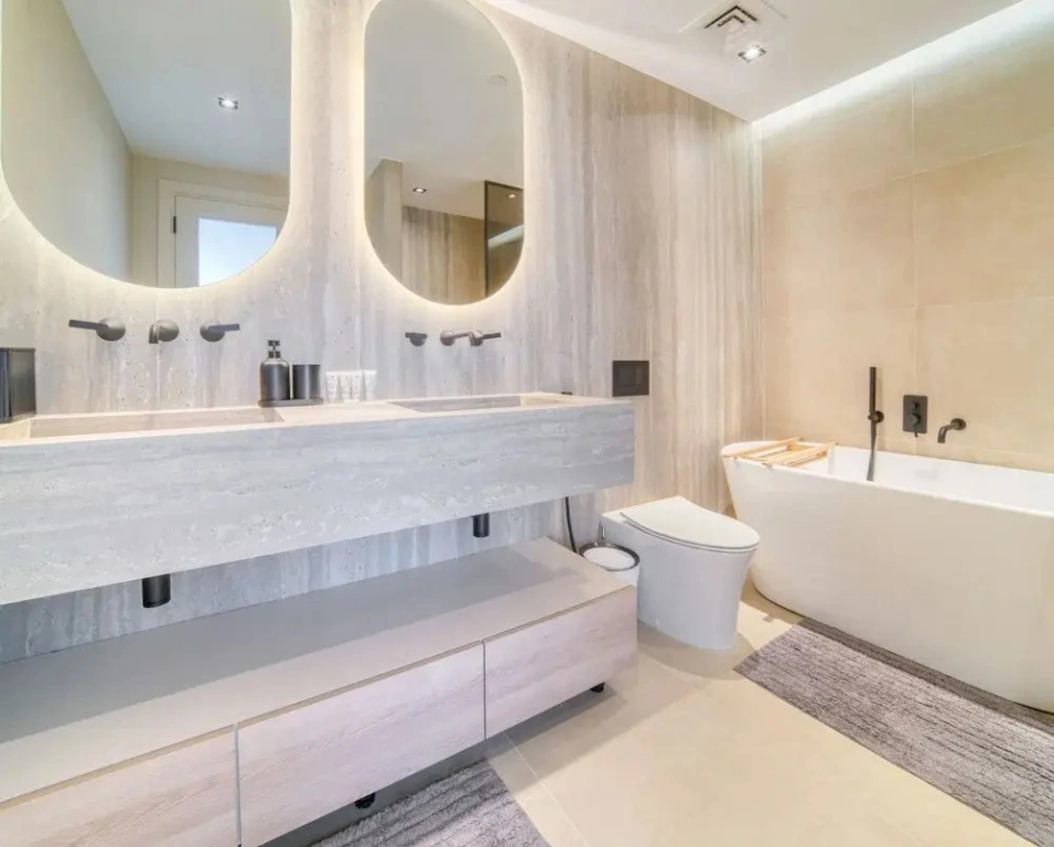 Luxe and Modern Duplex in Difc