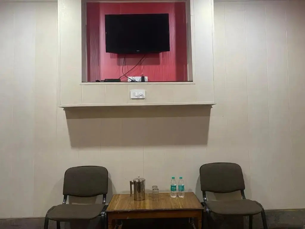 Hotel Raj