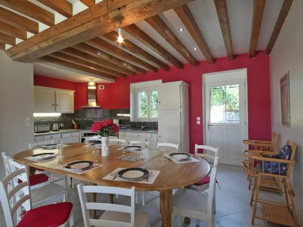 Maison spacieuse à St Denis de Villenette avec jardin clos - FR-1-497-115