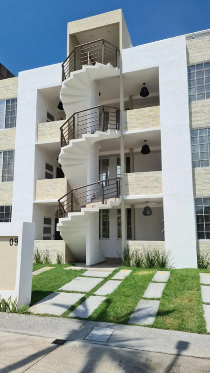 Departamento en condominio con alberca y área infantil