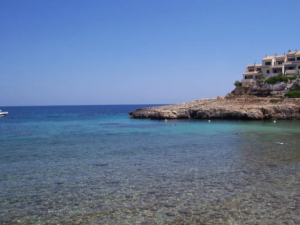 Charming Villa With Private Pool and air Conditioning, Near the Beach