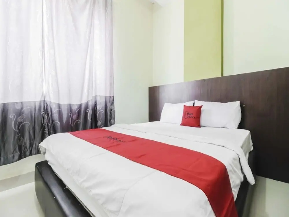 RedDoorz near Sun Plaza Medan