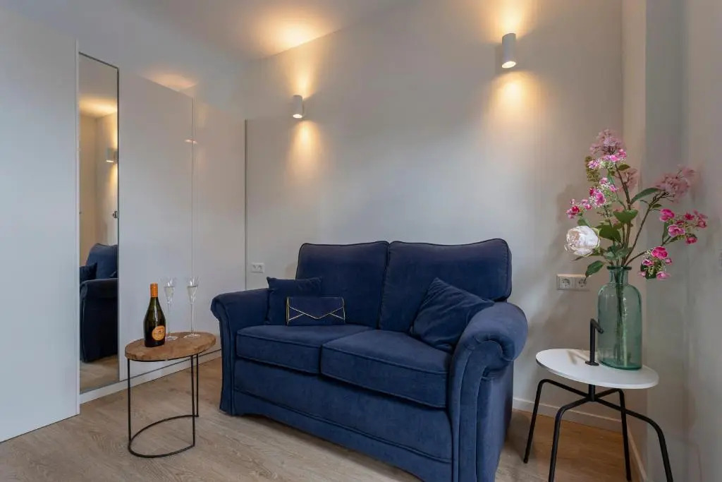 Studio Baarn with patio, airco, pantry, bedroom, bathroom, privacy - Amsterdam, Utrecht