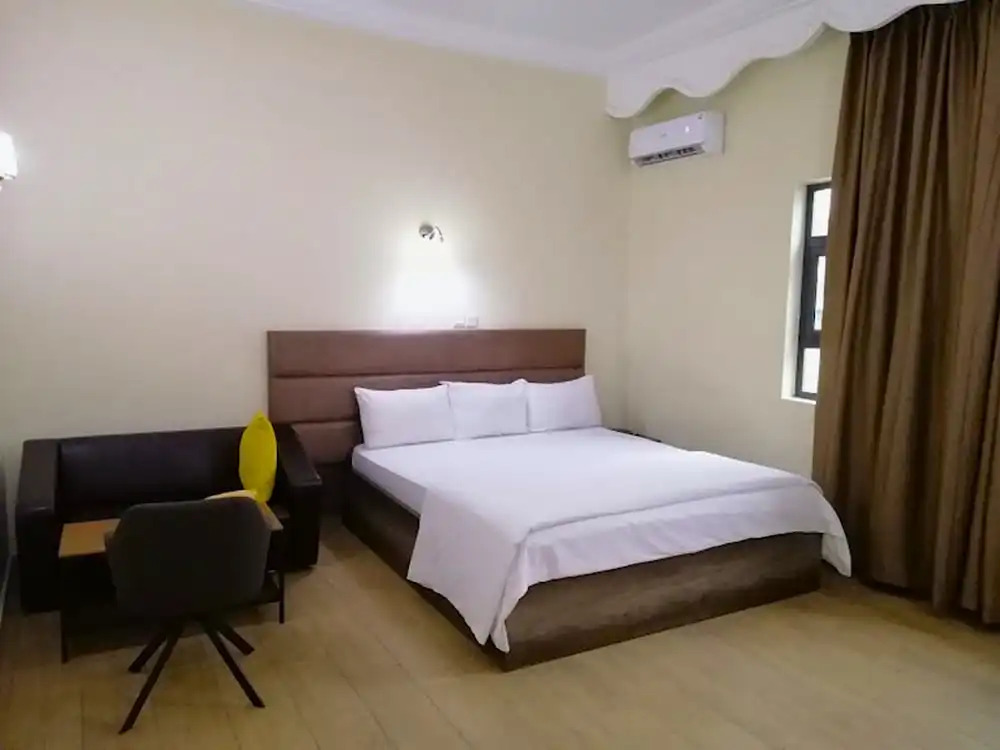 Bayview Resorts And Hotels Limited