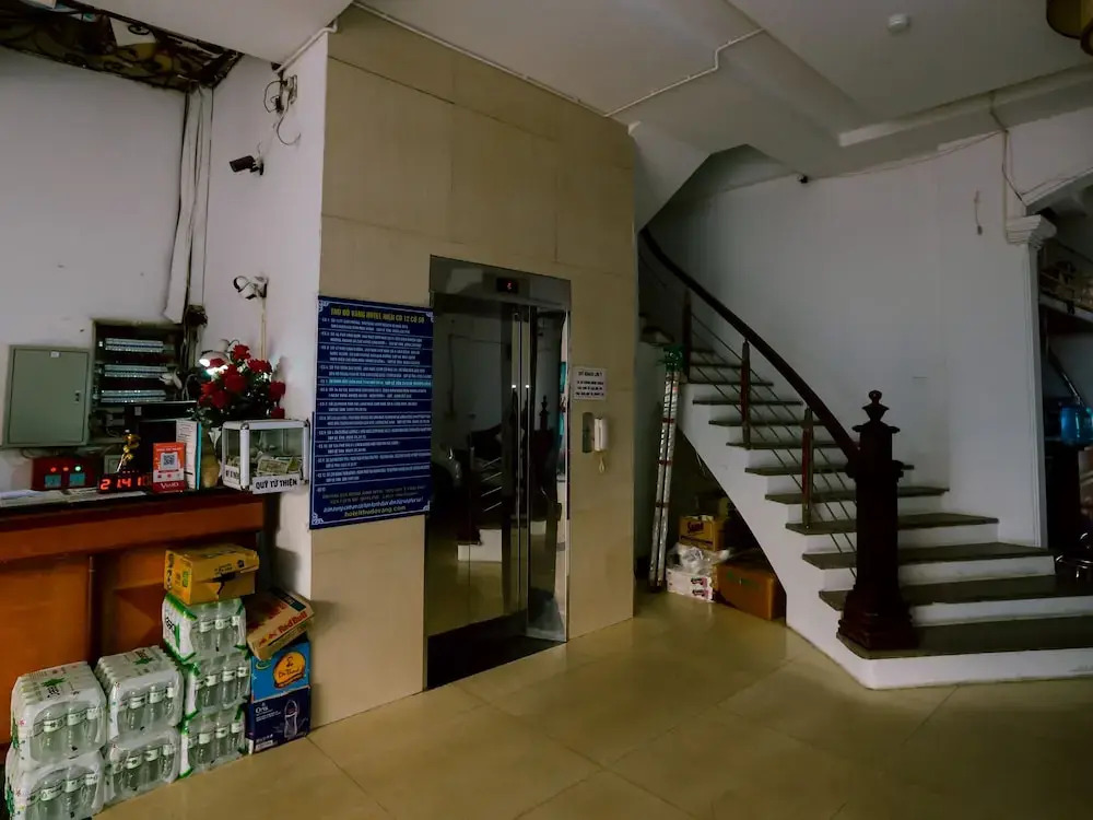 Huong Quynh Hotel