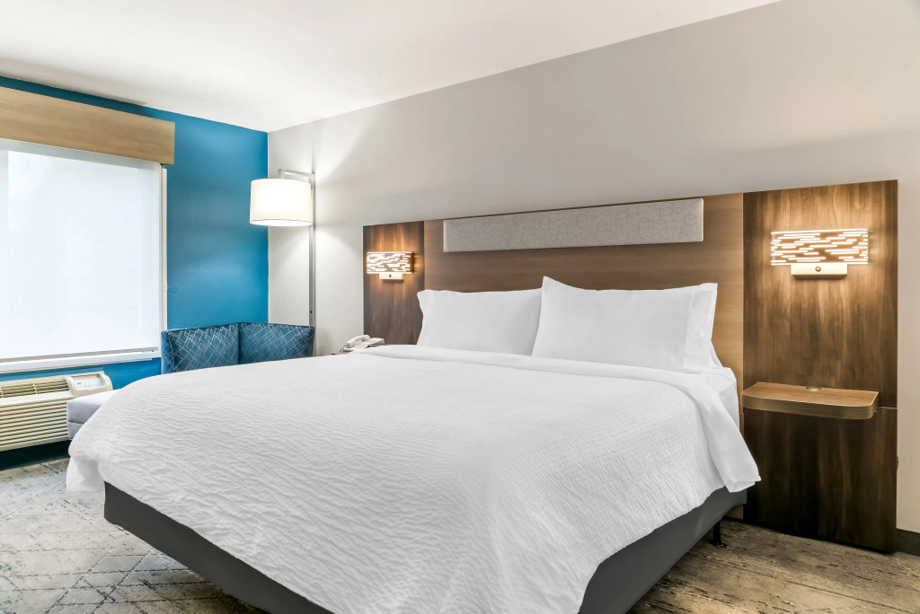 Holiday Inn Express Lapeer by IHG