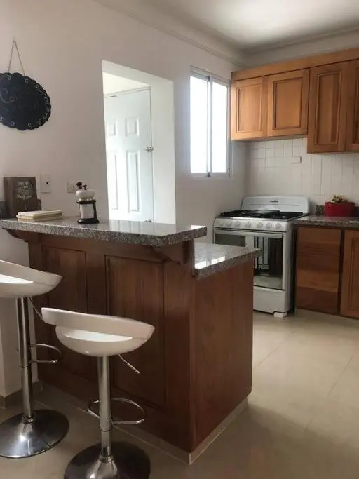 Hermoso y acogedor apartamento, próximo al centro.