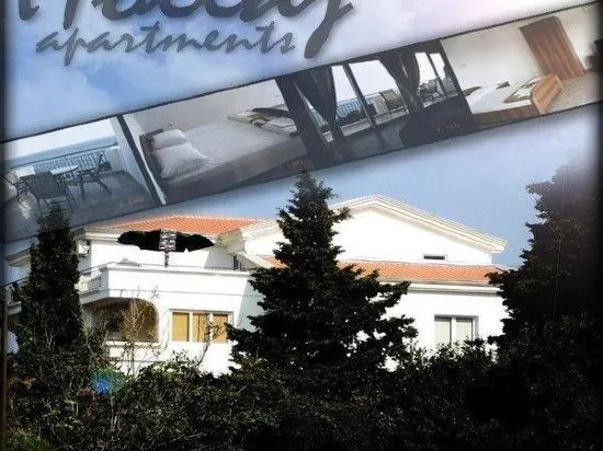Apartments Hollaj