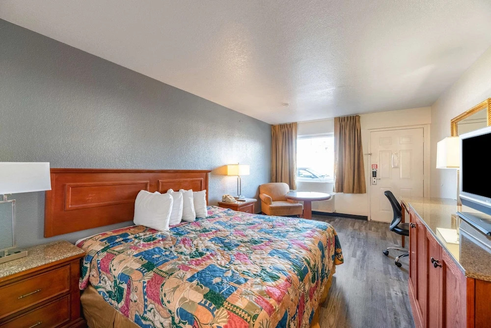 Travelodge Phoenix North (ex.DAYS INN PHOENIX METROCENTER)