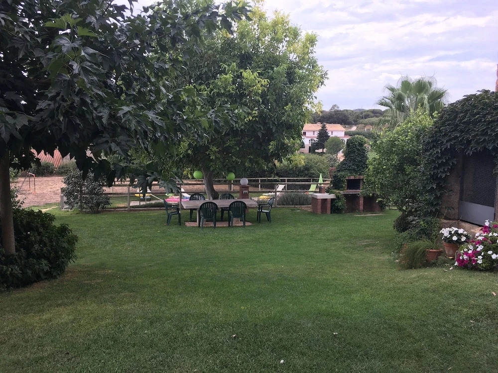 Masia Can Oller by Checkin