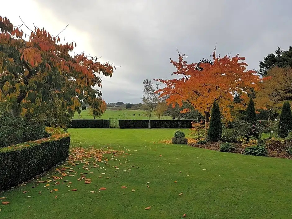 Whiteacres