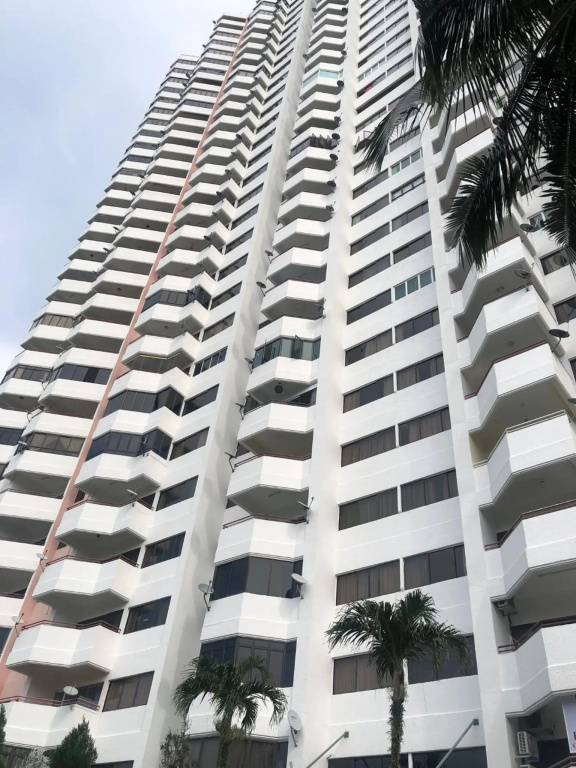 Beach Resort Apartment Batu Ferringhi 05