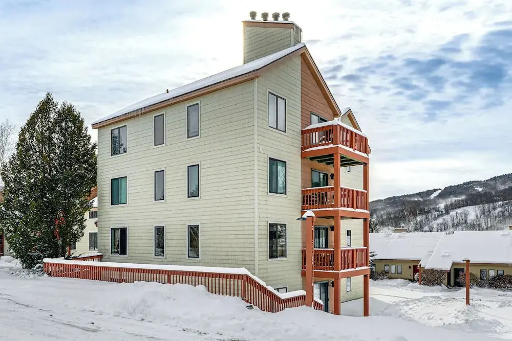 Hike, Bike & Swim: Mt Snow Condo w/ Resort Perks