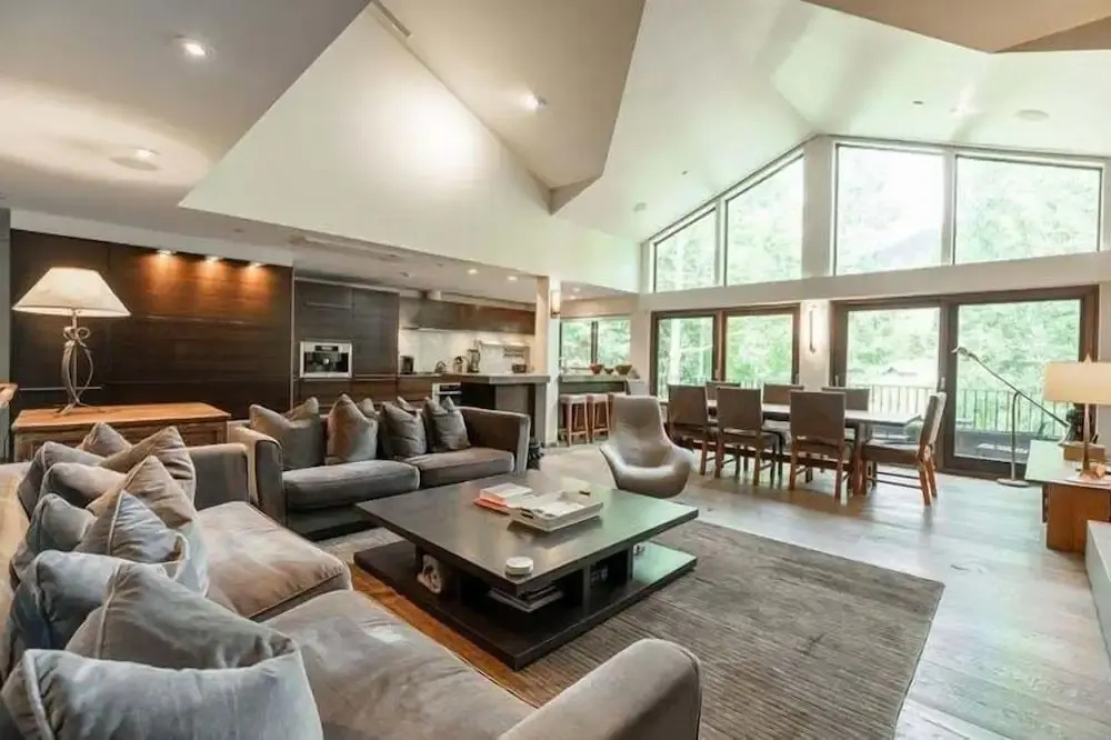 Northwoods Condo Private Ski-In Ski-Out Access to Vail Mountain by RedAwning