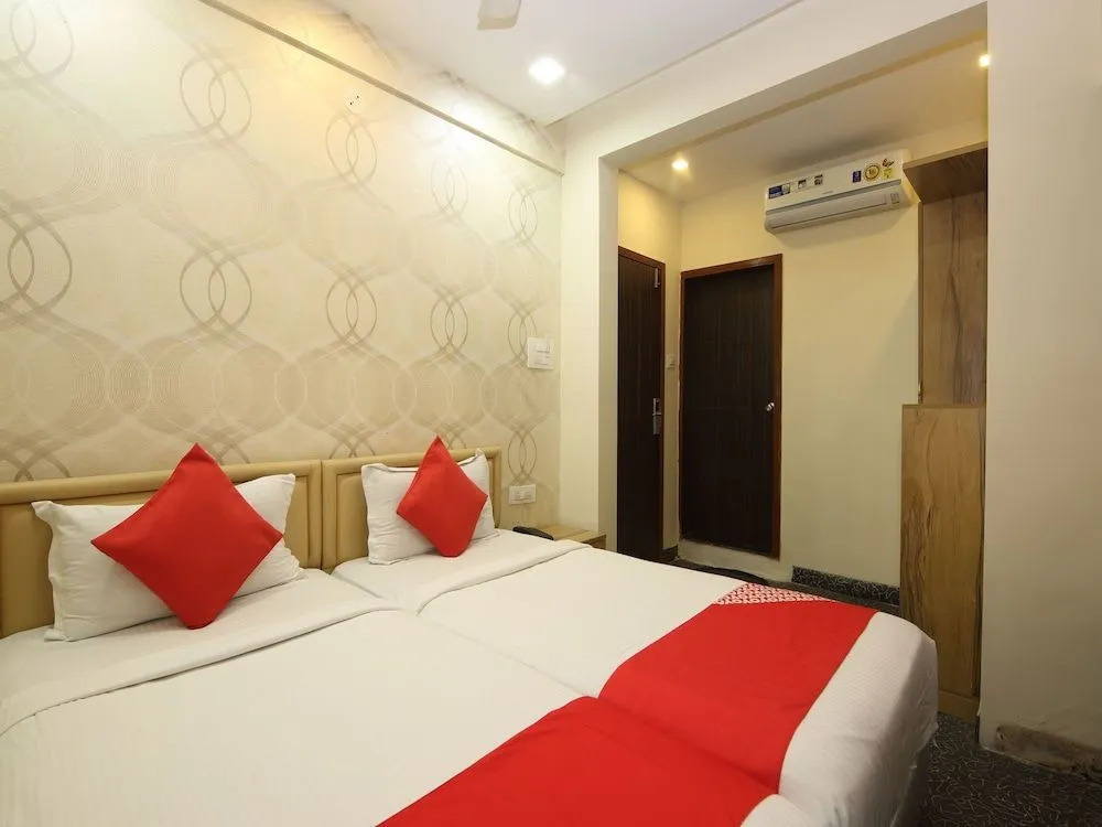 OYO 12977 Hotel 22 LW