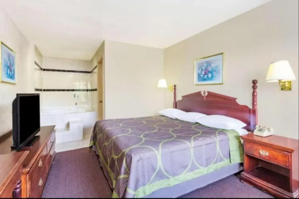 Ashland Studio Inn Richmond North near Kings Dominion -Listing Partner