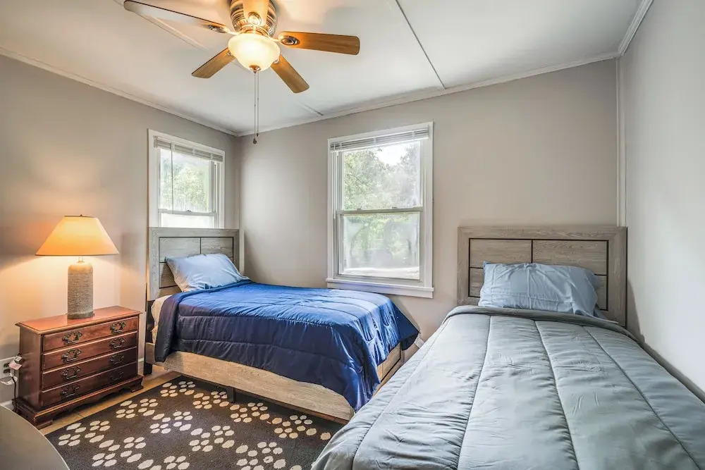 1 Mi to Robins Afb: Family-friendly Home!
