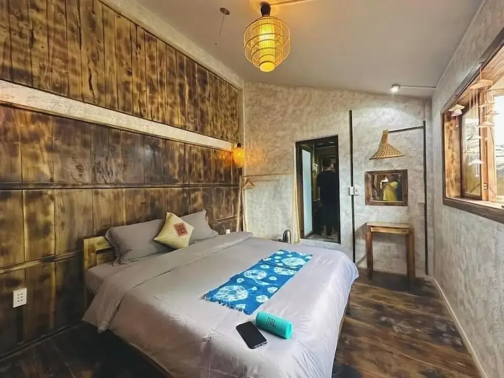 Khói Homestay and Restaurant