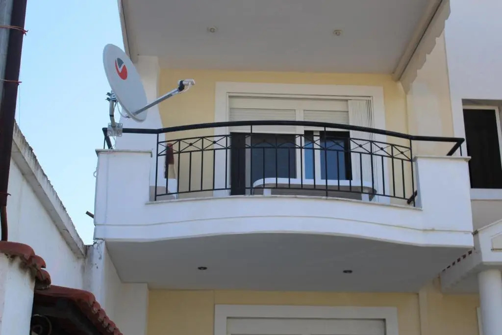 Paralia Ofriniou GR sunrise apartments 3