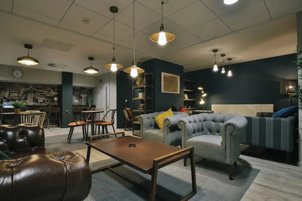 For Students Only - George Street in Glasgow - walking distance to High Street Station