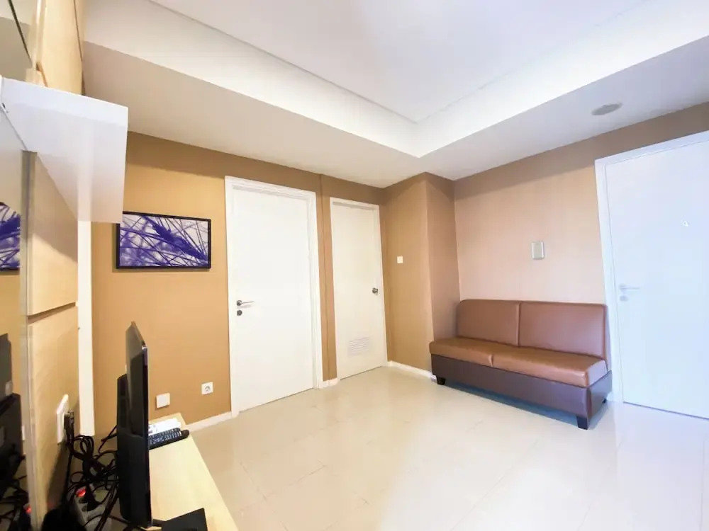 Metropolitan Manor 2Br Apartment At Parahyangan Residence