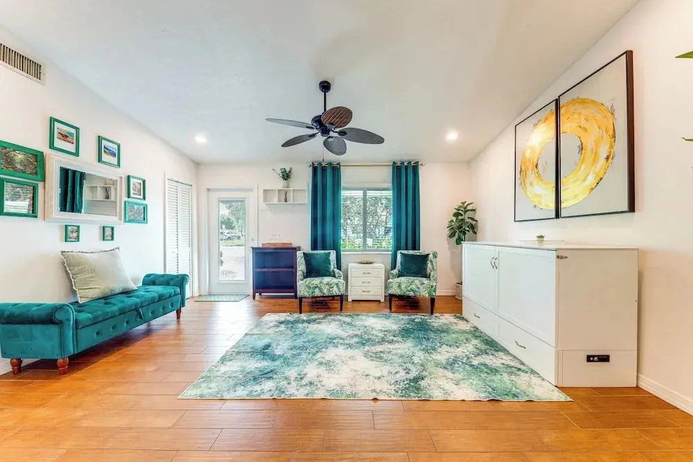 Tropical Pool Oasis on 1/4 Acre by Downtown Stuart