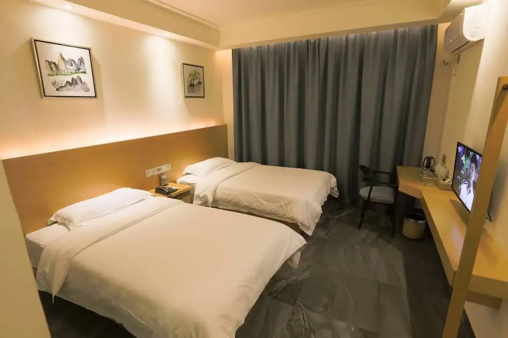 Chengdu OnTheWay Youth Hostel