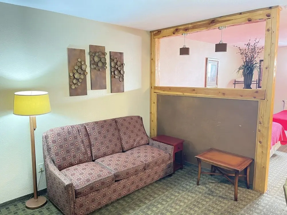 Pikes Peak Inn