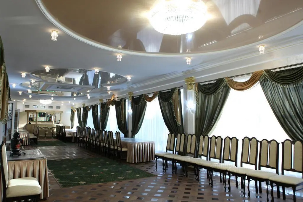 Grand Plaza