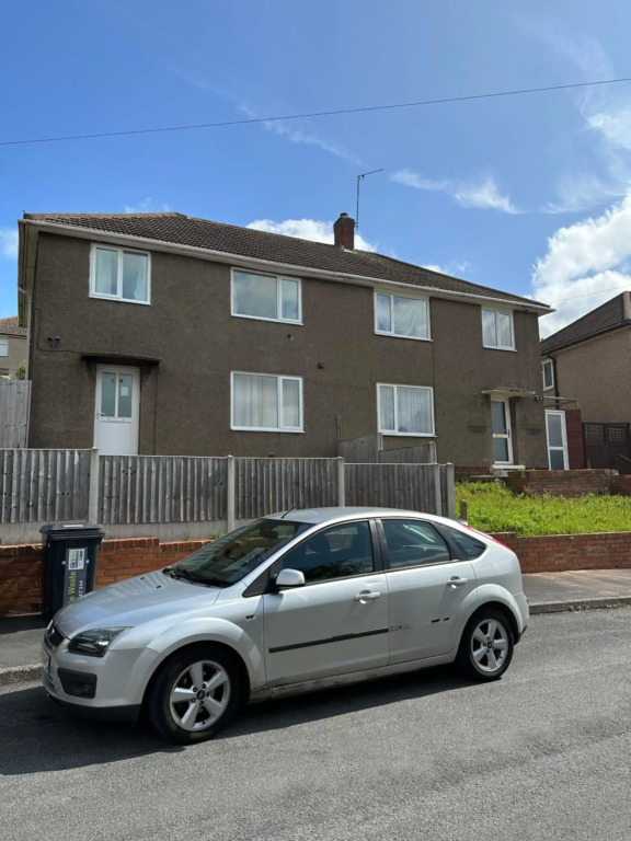 Langdale House 5 bedrooms total 9 beds contractor stay Free WIFI and Parking