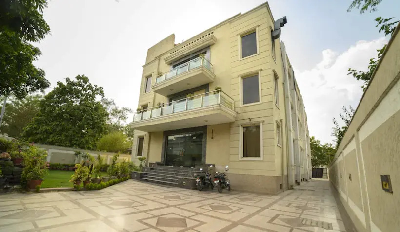 Aadhar Hotel