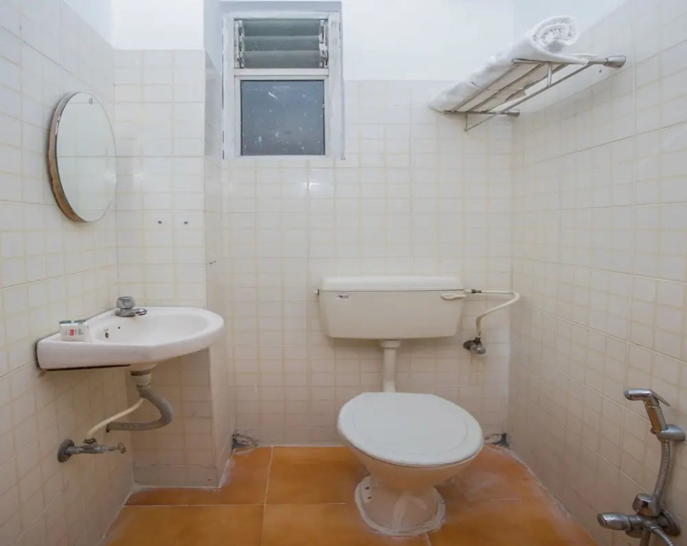 OYO 9903 Hotel Care Residency