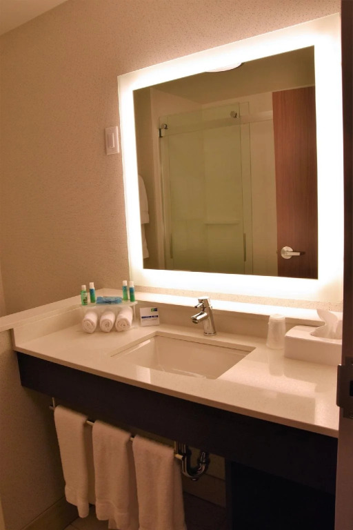 Holiday Inn Express & Suites Johnstown by IHG