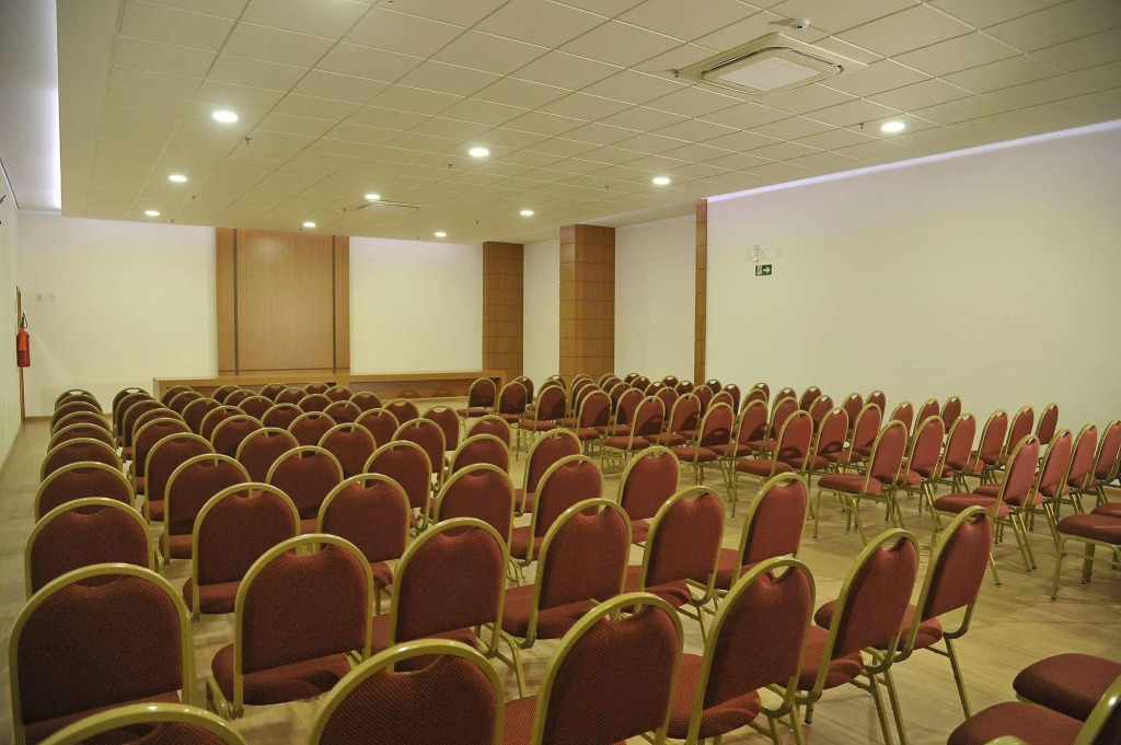 Hotel Maestro Premium Cascavel