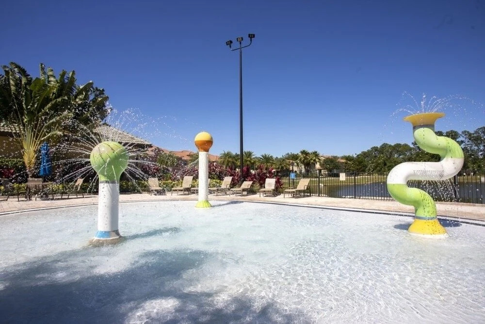 Townhome W/spashpool In Paradise Palms 3215pp 4 Bedroom Townhouse by Redawning
