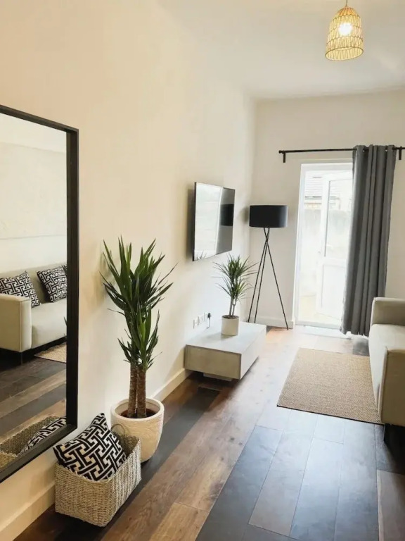London Stylish 1 Bedroom Apartment With Garden