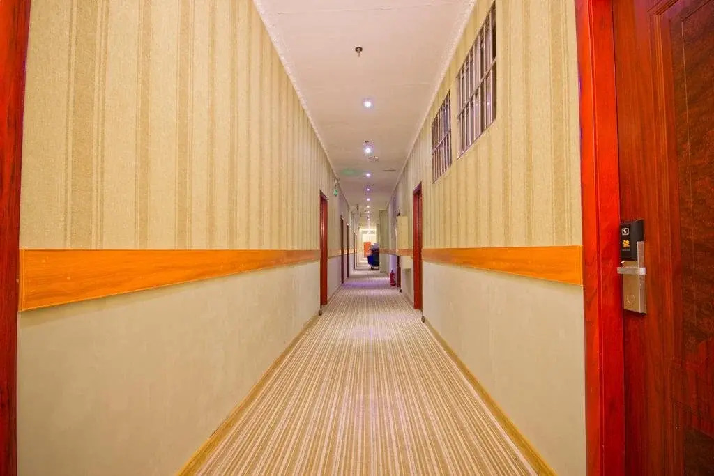 Nest Business Hotel